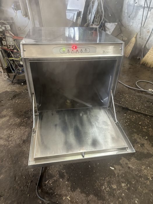 Професионална съдомиялна машина Германия,с 6 месеца гаранция