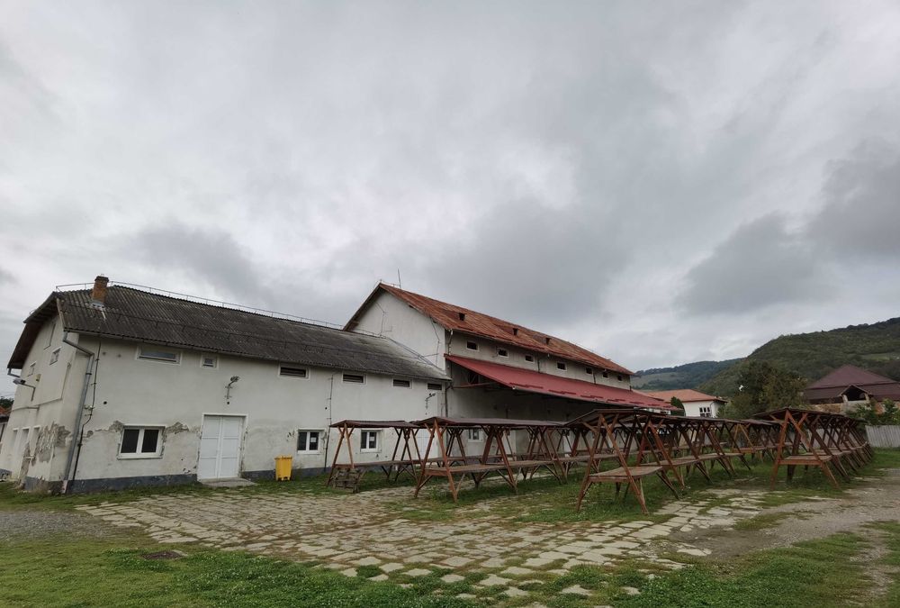 Clădire industrială  și teren aferent în Sângeorgiu de Pădure