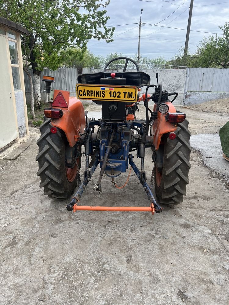 Tractor Fiat 250