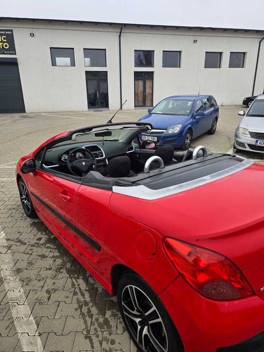 Vând Peugeot 207 CC