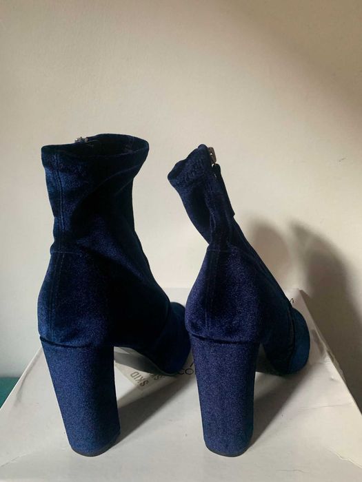 Vand ghete culoare albastra