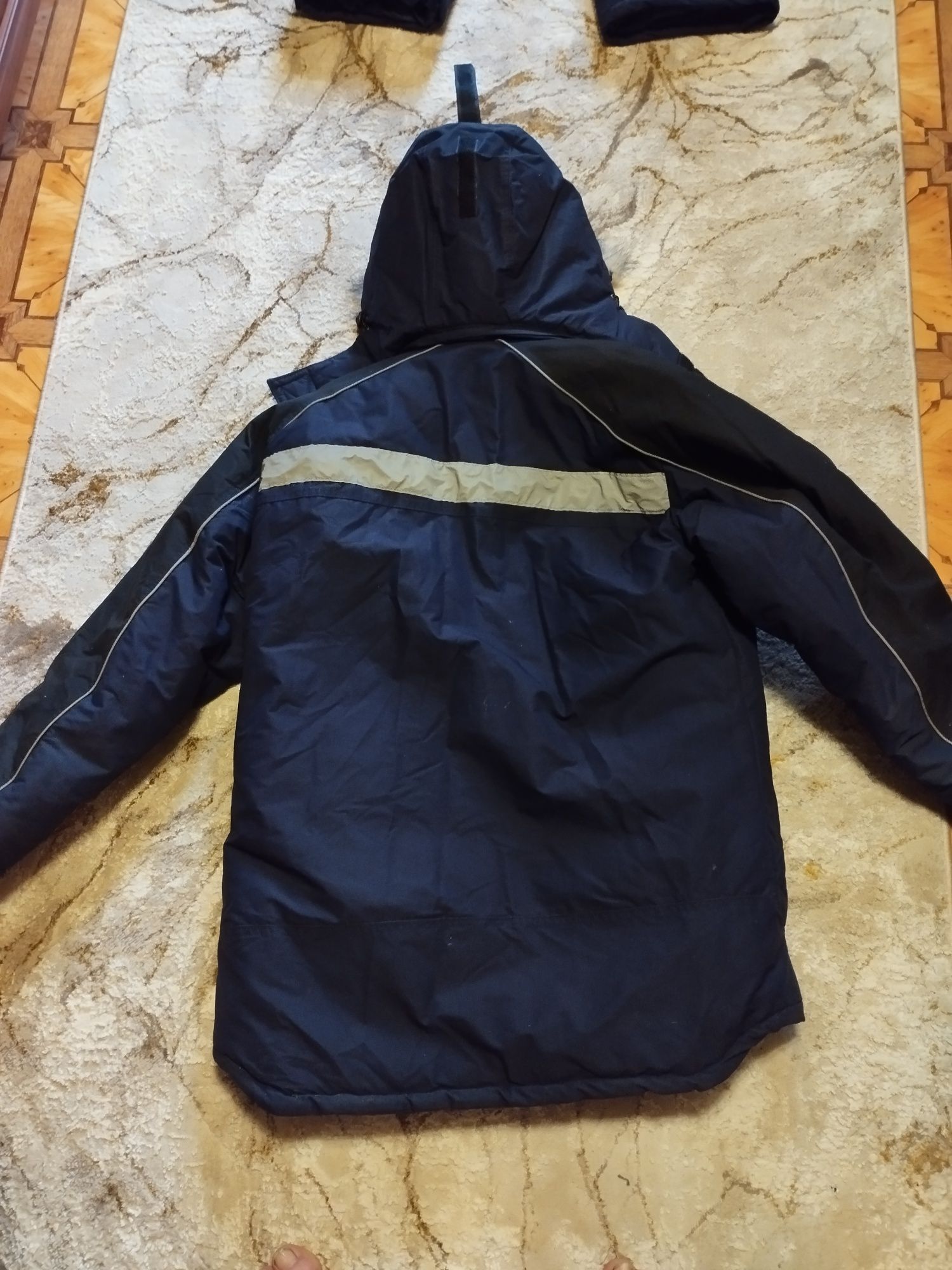 Продам б/у зимнию спецовку