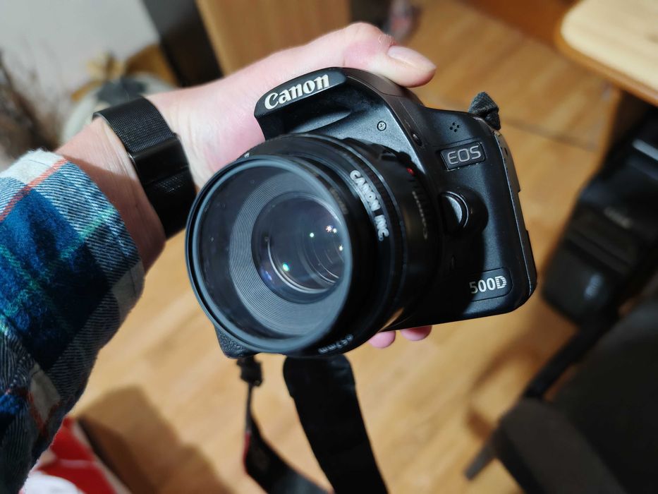 Aparat foto DSLR Canon EOS 500D stare perfecta, cu 2 obiective