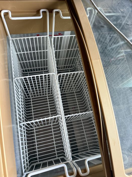 Vand Lada frigorifica inghetata Liebherr GTI1803