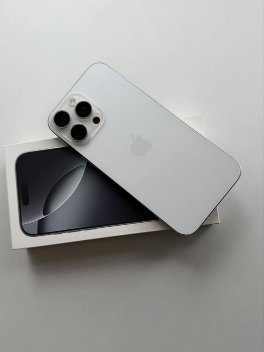 iPhone 16 Pro Max 256GB – С гаранция 2 години от Yetell