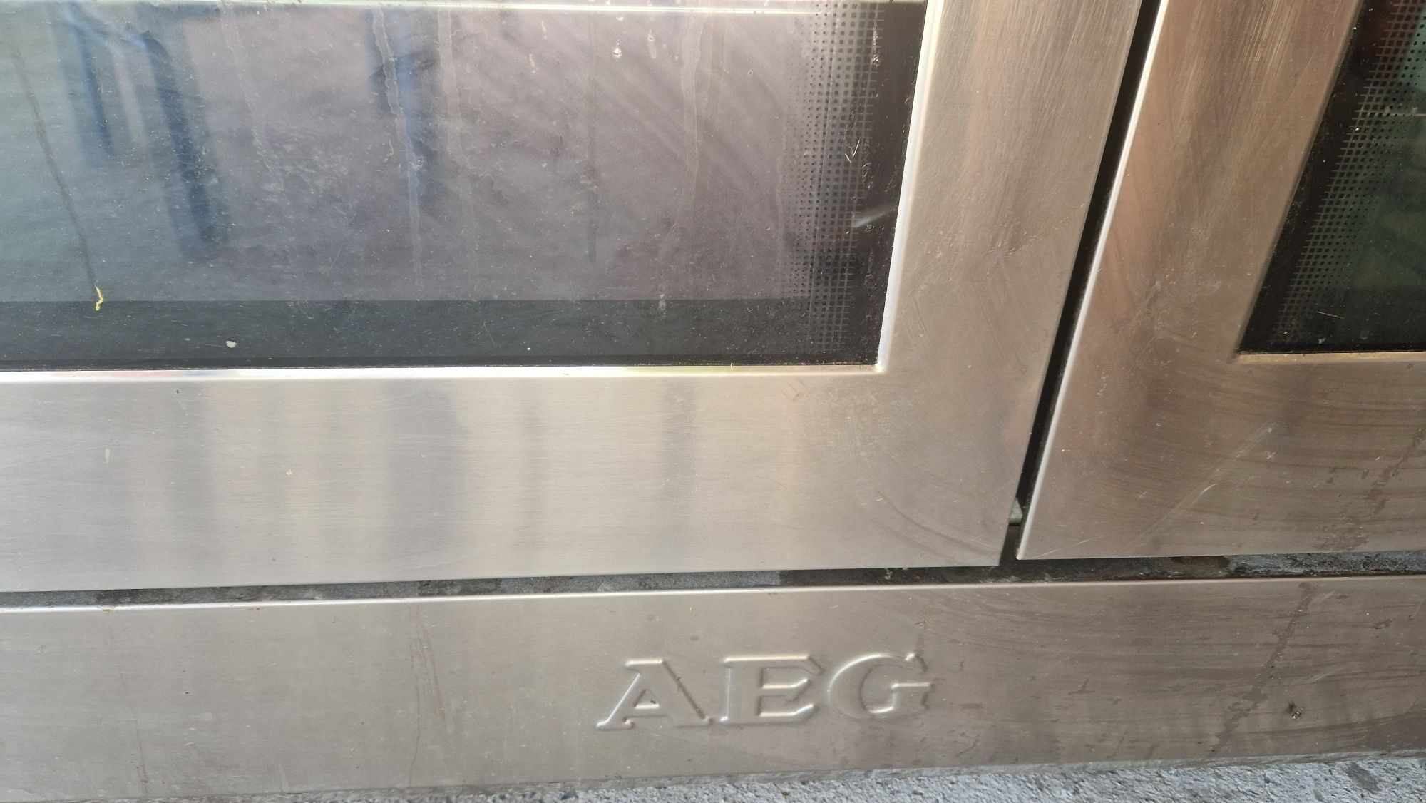 Газова фурна с котлони AEG