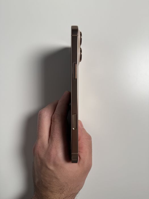 Iphone 16 pro max 256gb gold