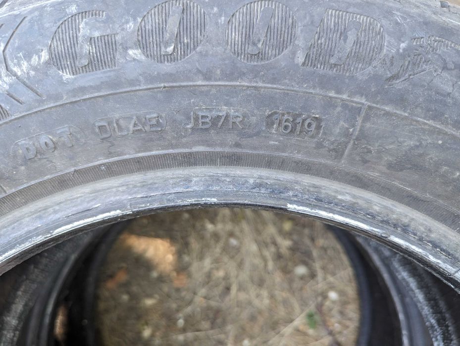 Cauciucuri de vara 195 65 15 Goodyear Efficient Grip Performance 2019