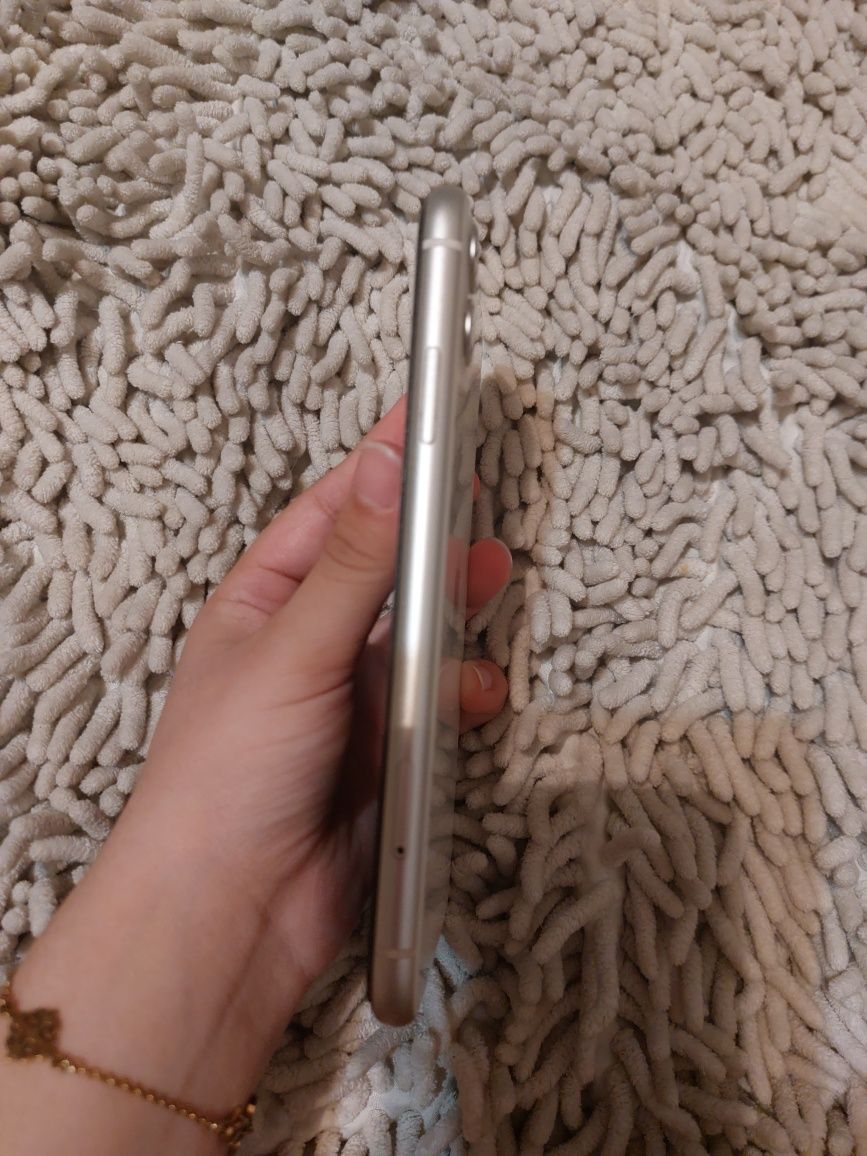 IPHONE 11, 128гб.