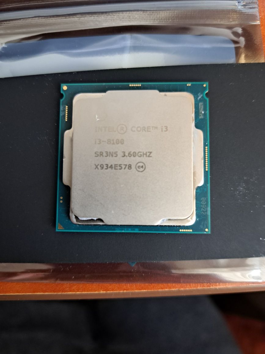 Procesor Intel i3 8100 3600 Mhz