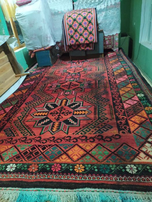 Qadimiy gilam antikvar