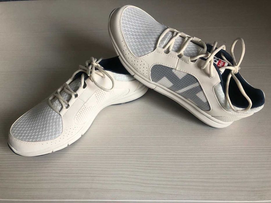 Новенькие Helly Hansen (42.5)