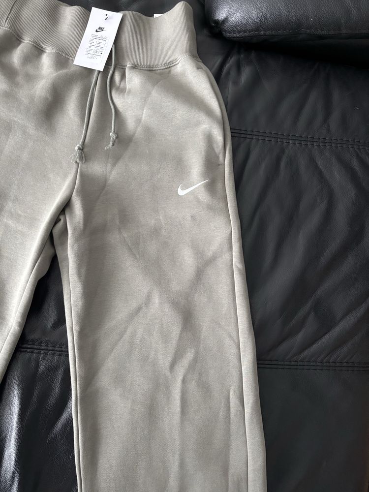Дамско долнище nike DQ5615-320 NSW PHNX FLC HR PANT WIDE ЗЕЛЕНО