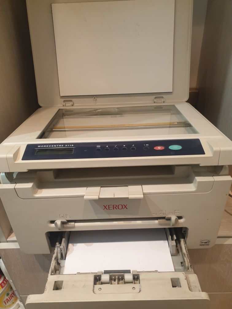 Продам принтер Xerox в отличном  состоянии