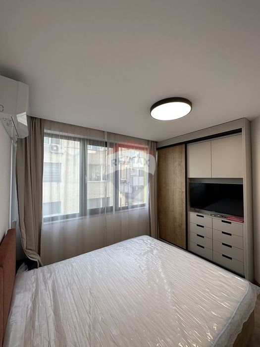 Дава се под наем Тристаен апартамент в Варна, Център - 80 кв.м за 765 € - Снимка #13