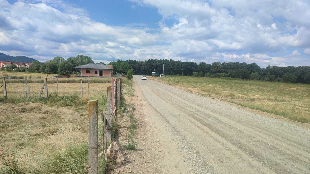 Vind teren 1250 m  teren intravilan situat pe str Sibiului în Cisnadie