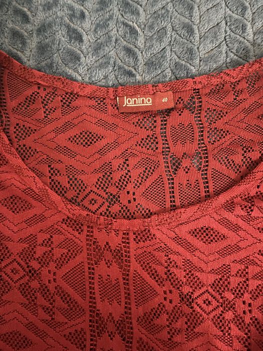 Тъмно червена към вишнево дантелена блуза