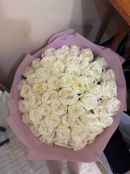 51шт белые розы / свежие