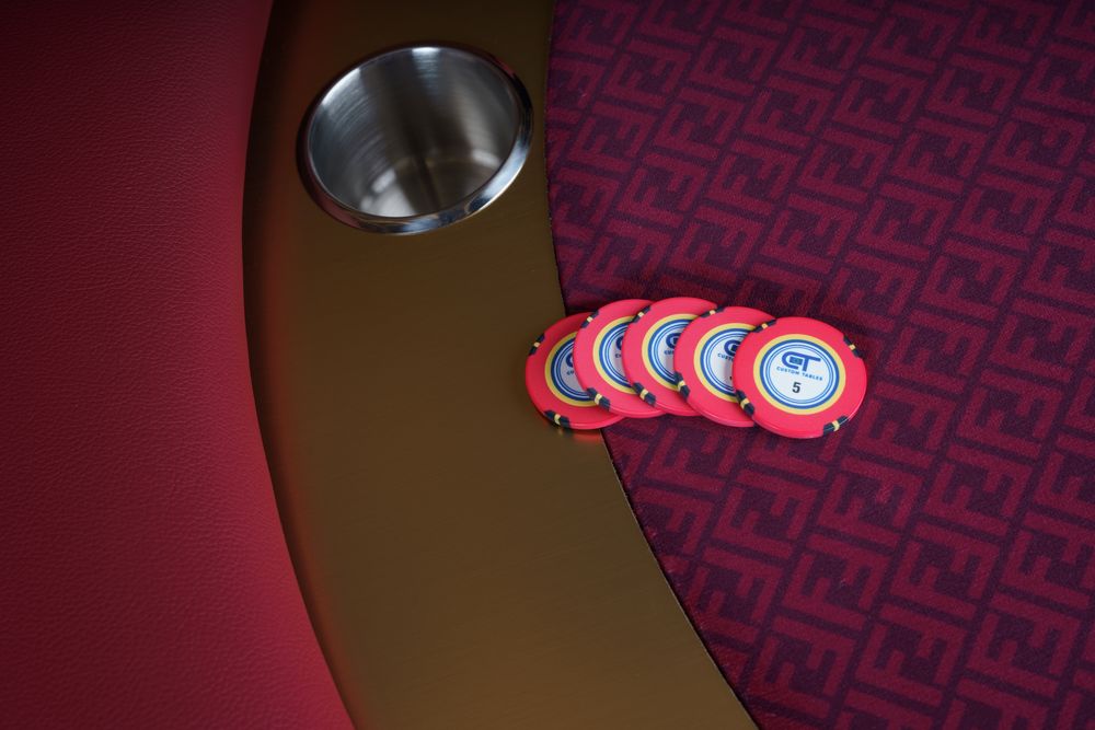 Masa Poker F E N D Y | Masa Poker G U C C I stoc CustomTables.eu