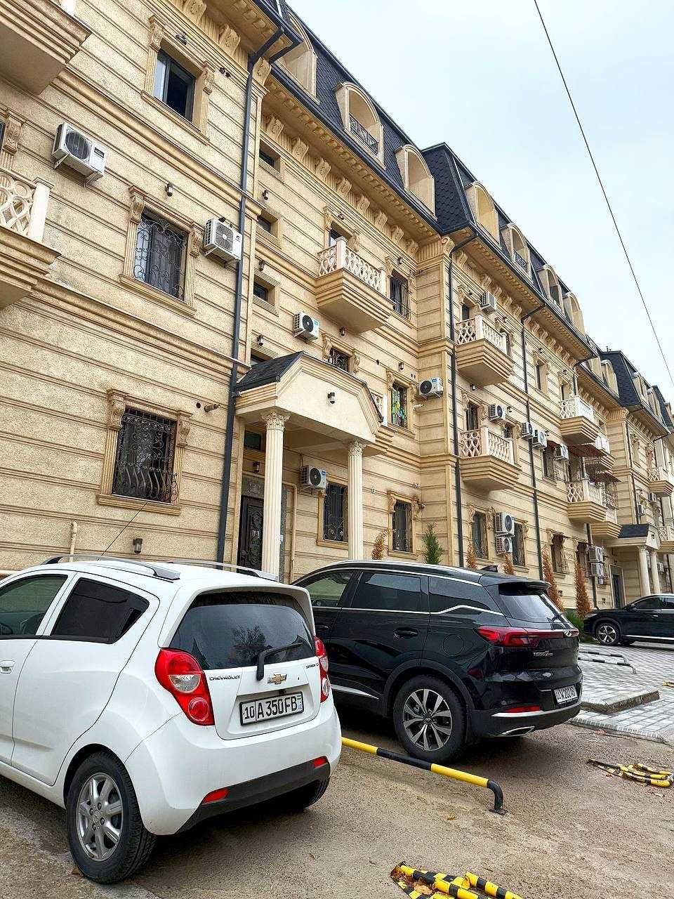Продам 4 комн квартиру на 2 этаже. Буз-2.