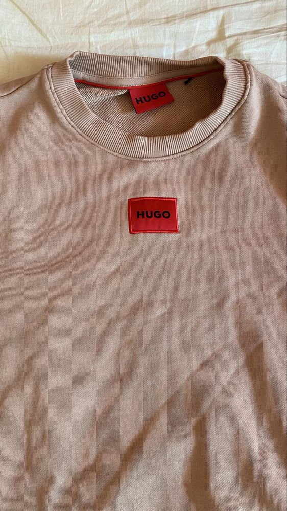 Чисто нов оригинален блузон HUGO