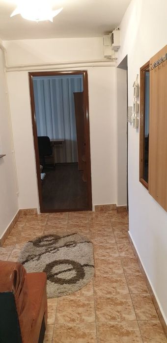 Inchiriez apartament 2 camere Targoviste micro 4