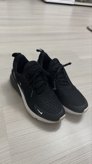 Nike Air Max 270