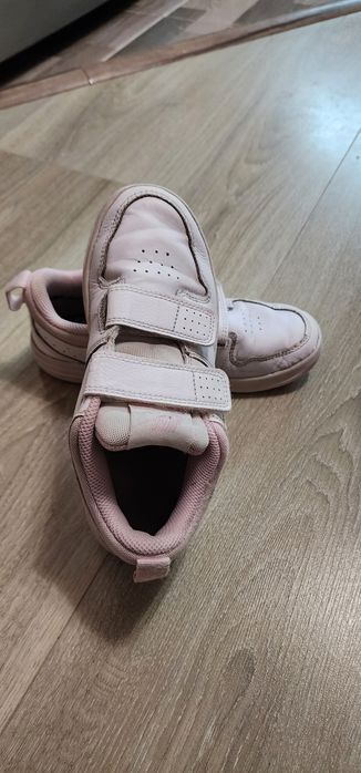 Продавам много запазени маратонки Nikе..