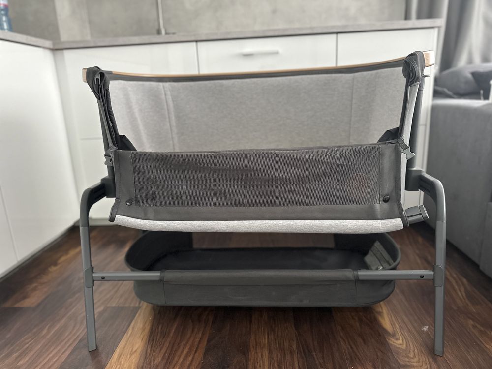 Maxi Cosi Next to me Iora - Essential Graphite