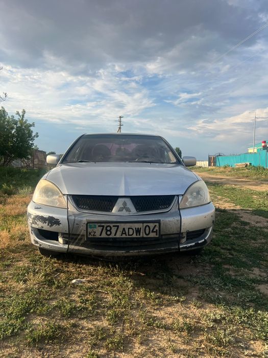 Срочно продам машину Лансер 9