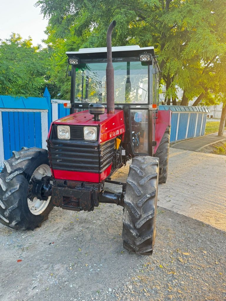 Tractor universal 683 DTC  ( 2004)