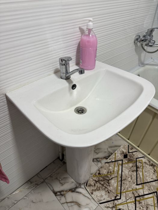 Раковина новая по размеру не подошель! Раковина янги размери котта!