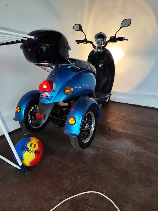Vând scuter electric