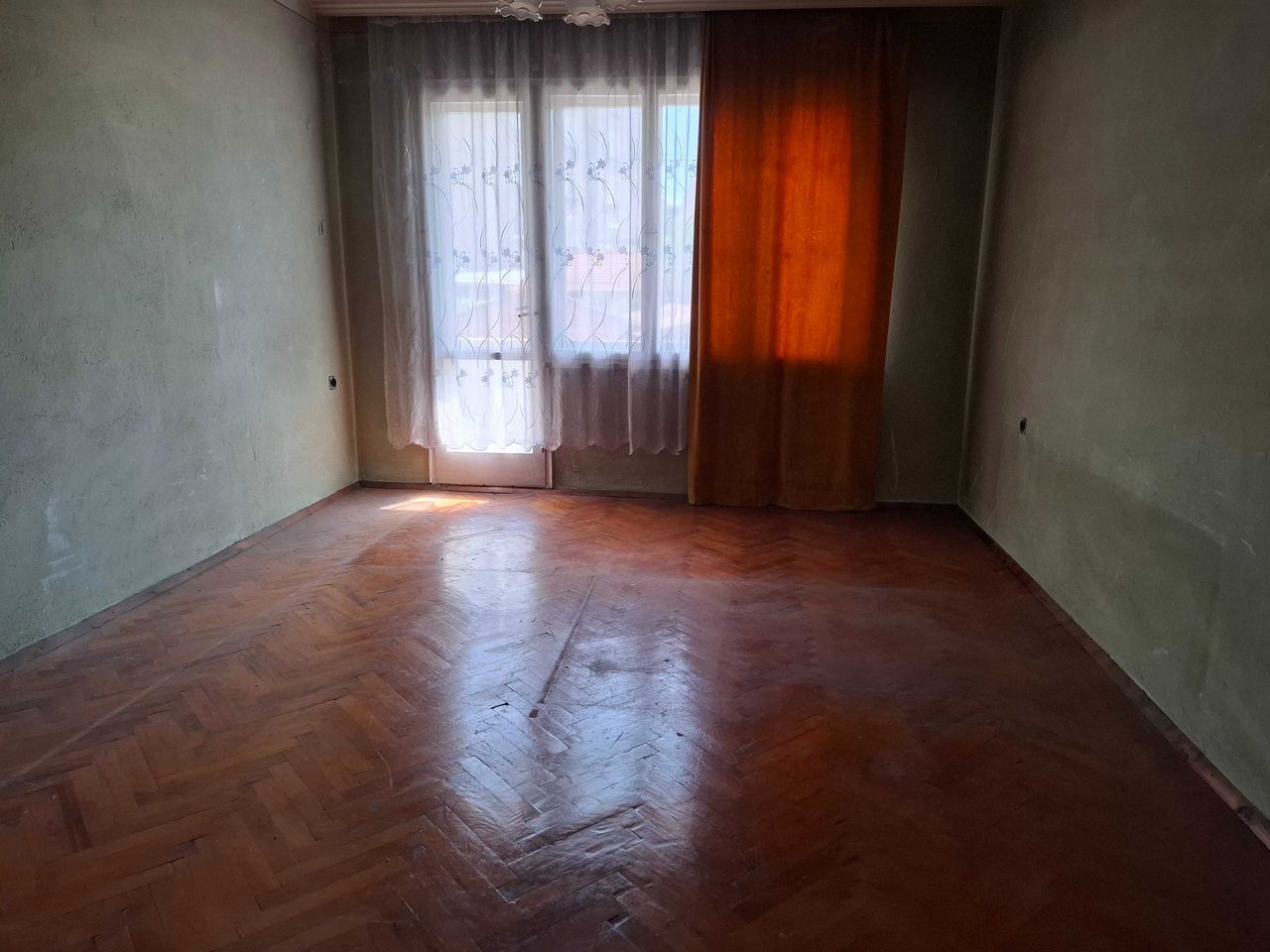 Продава се Многостаен апартамент в Севлиево - 95 кв.м за 752 €/кв.м - Снимка #3