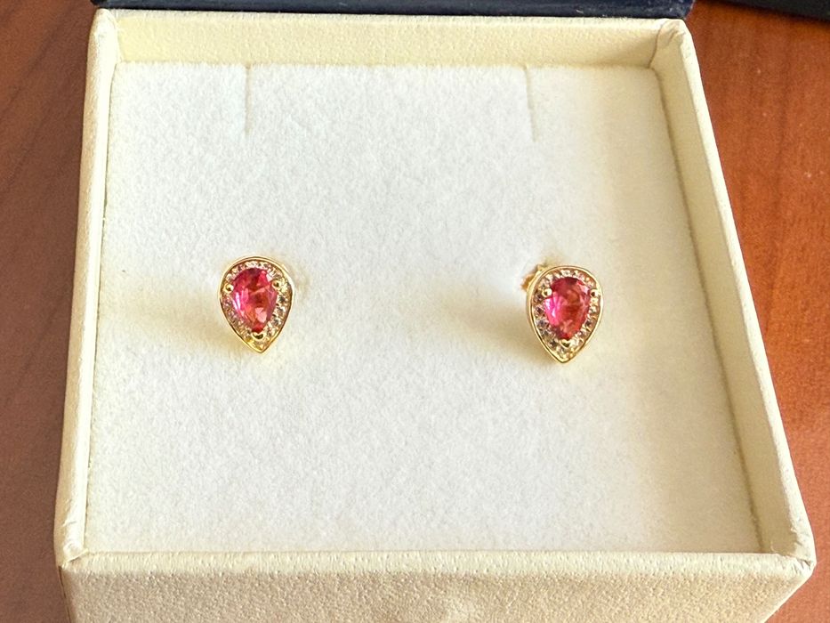 Чисто нови сребърни обеци със златно покритие