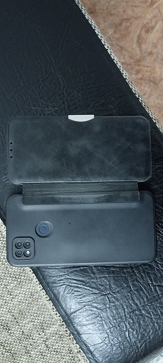 Торг есть, Продаю Redmi 9C(2 чехла в подарок)