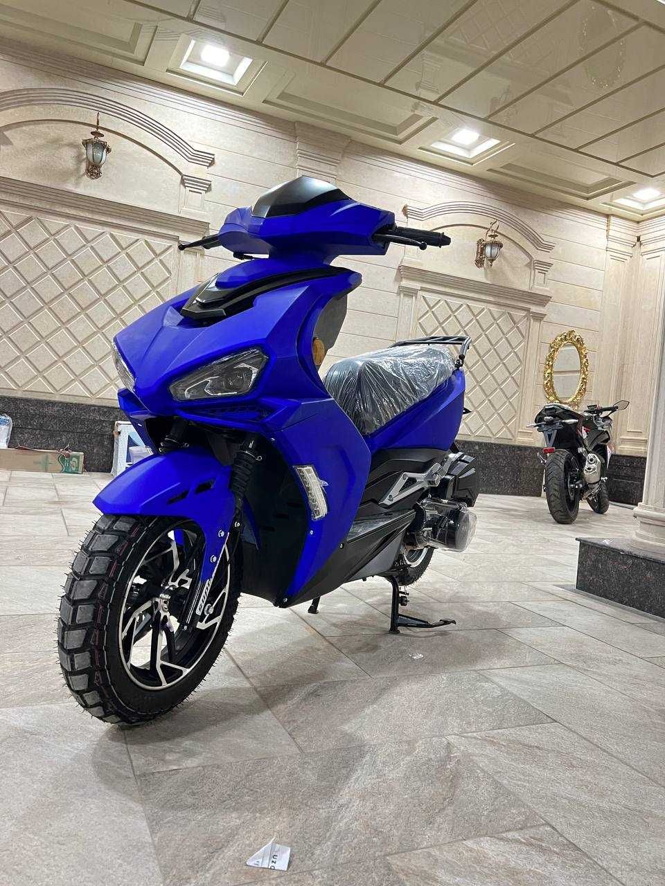 Приежайте магазин Успейте купить "ИТАЛИЯ" на бензине, новый