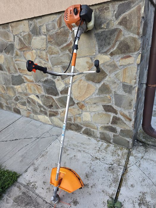 Cositoare Ruris DAC 210 pe benzină