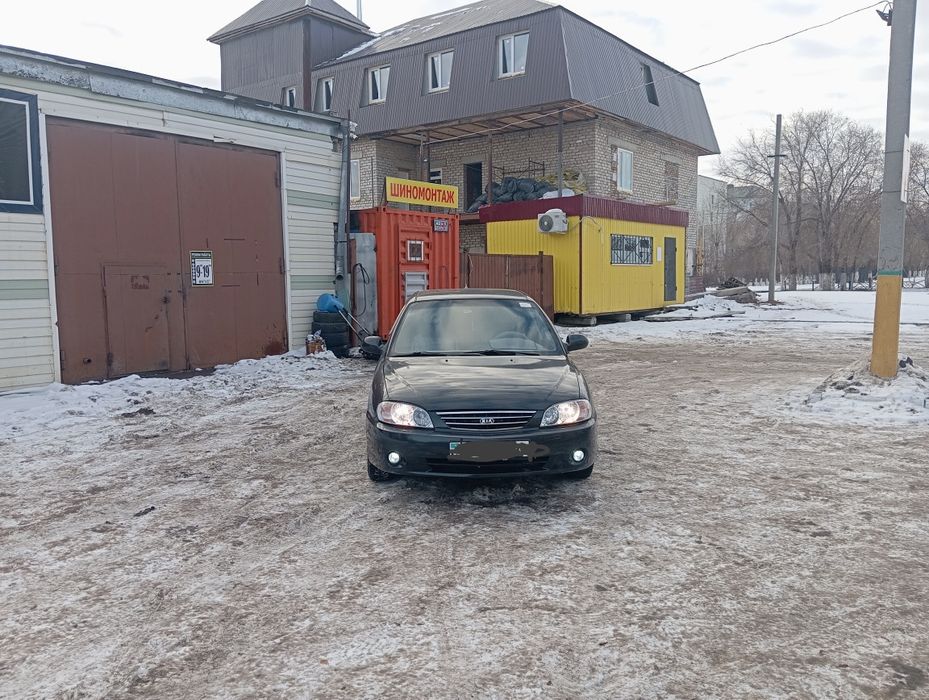 Продам машину kia