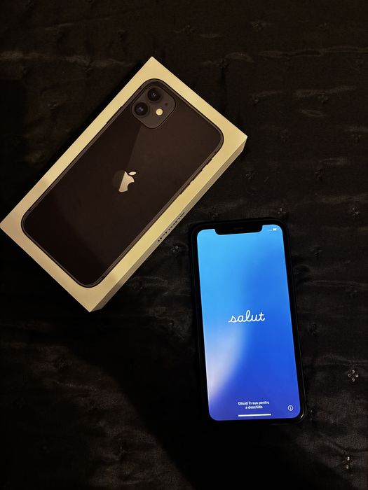iPhone 11  64 GB