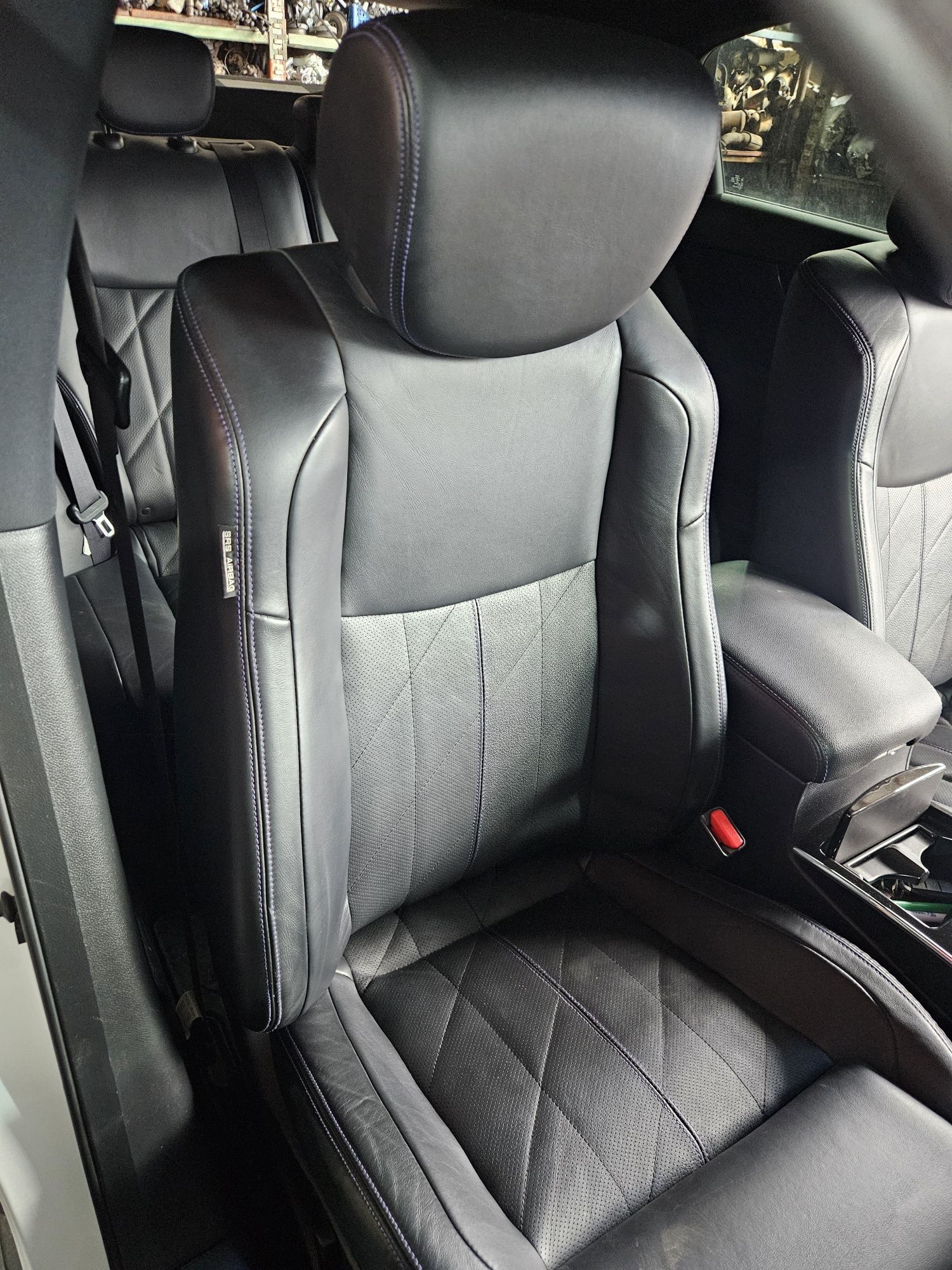 Седалки/Салон за Infiniti QX70
