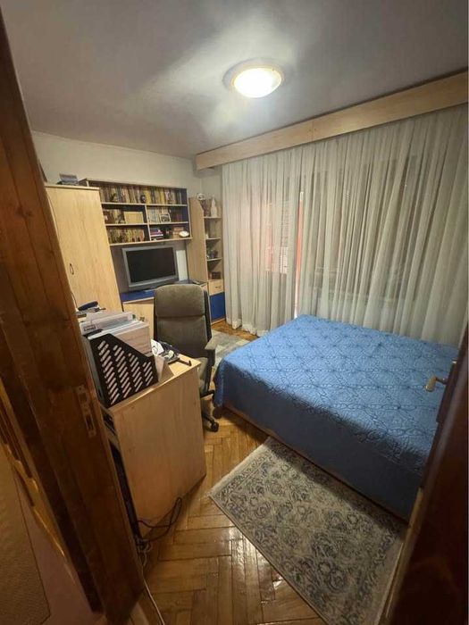 Apartament cu 3 camere in zona Garaje