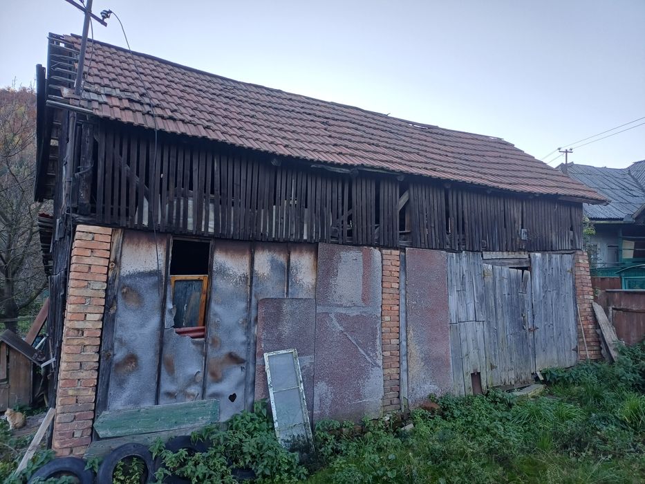 Materiale gratis din demolare a două anexe