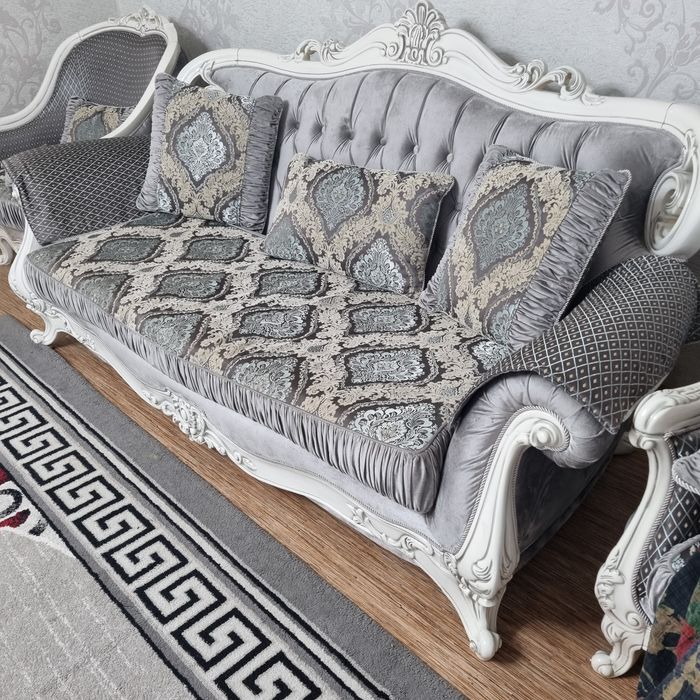 Диван и кресла в отличном состоянии