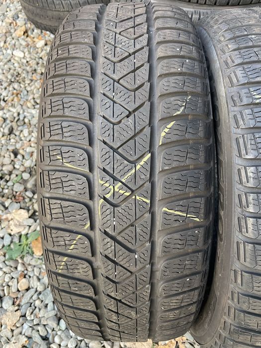 2 anvelope iarna 215/55/17 Pirelli