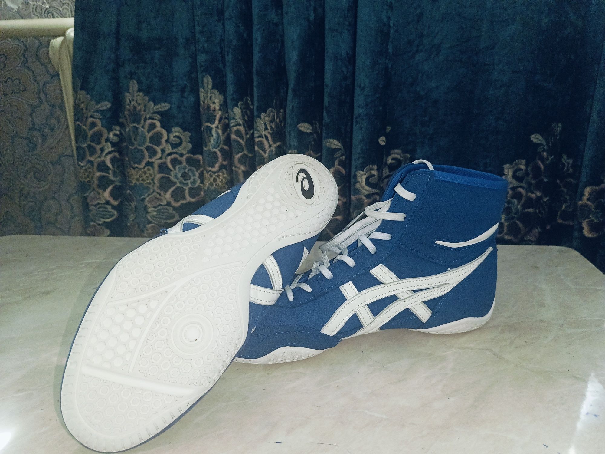 Борцовка asics новый