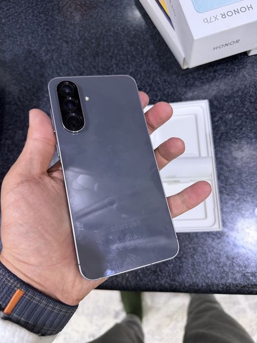 samsung a56 8.128g holati yahwi koropka bor oqip tel qlila