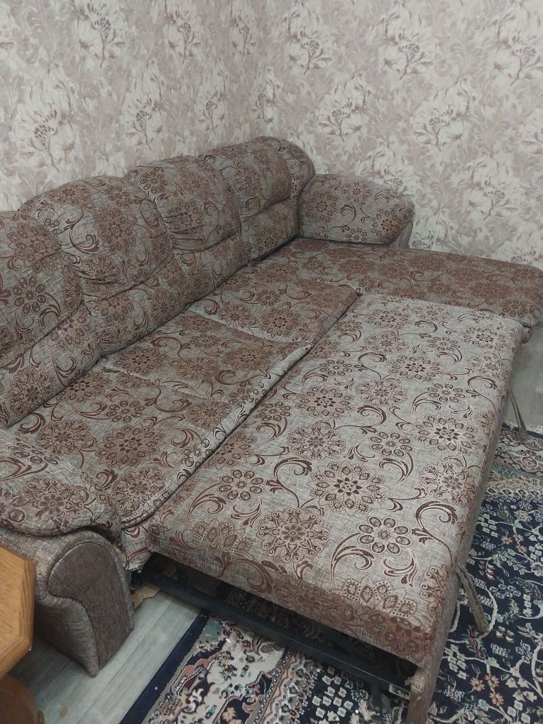 Диван угловой с креслом