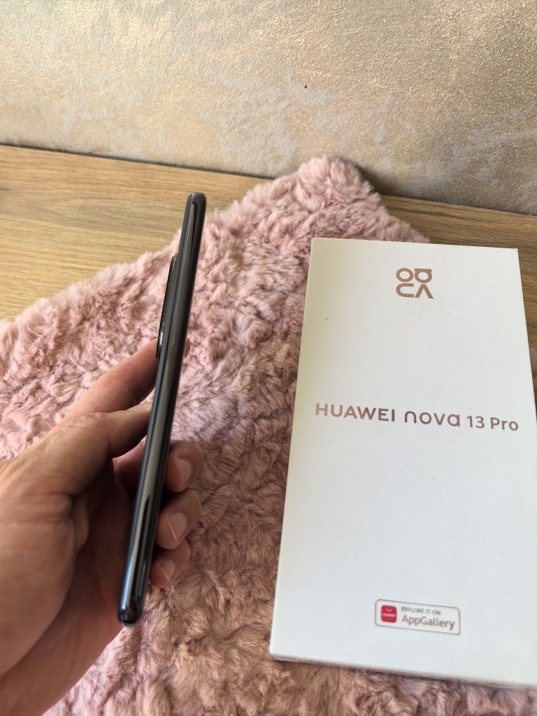 Чисто нов Huawei Nova 13 pro в гаранция до 2027 г.