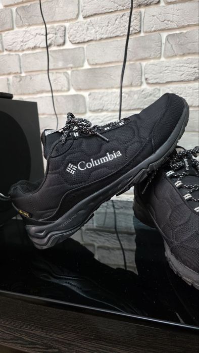 Оригинальные кроссы Columbia